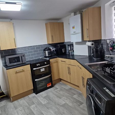 One Room In Stoke Newington Лондон Экстерьер фото