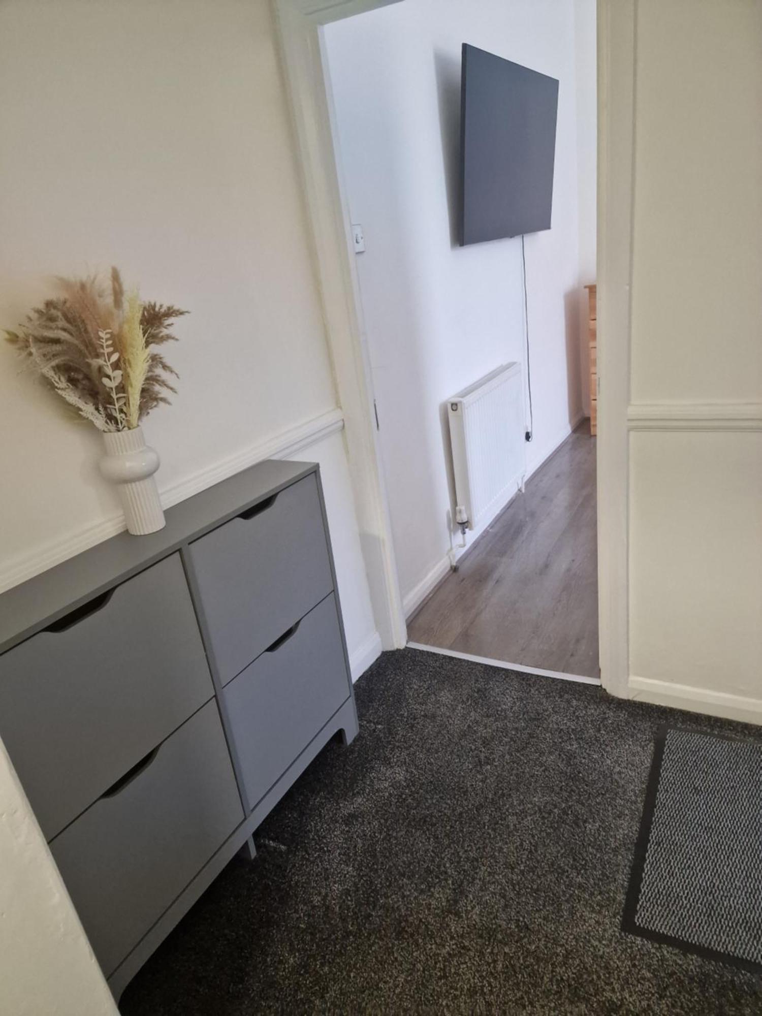 One Room In Stoke Newington Лондон Экстерьер фото
